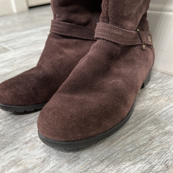 Womens tall Ugg riding boots brown suede size 6 with shearling inside - Picture 6 of 12